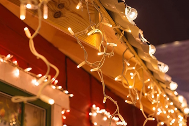 Professional roofline Christmas light display